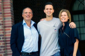 Hong Kong parents Phillipe and Laura Metoudi and their son, Daniel, appreciate USC’s strong international focus. (USC Photo/Dietmar Quistorf)