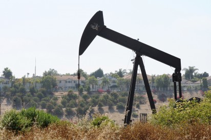 Baldwin Hills oil well