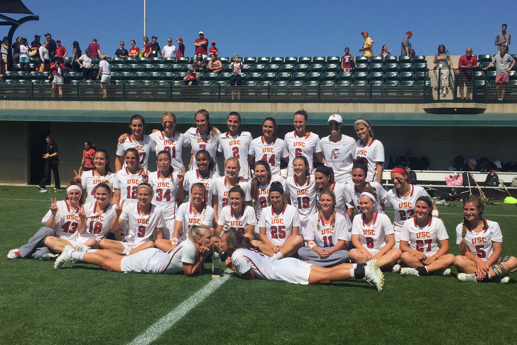 women's lacrosse team photo