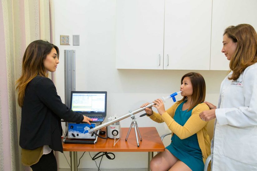 Demonstration of Breathlink Device while doctors watch